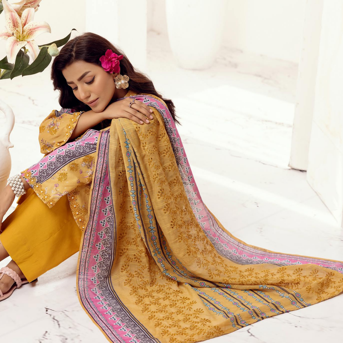 Mahees Hoorain Embroidered Lawn (Copy)