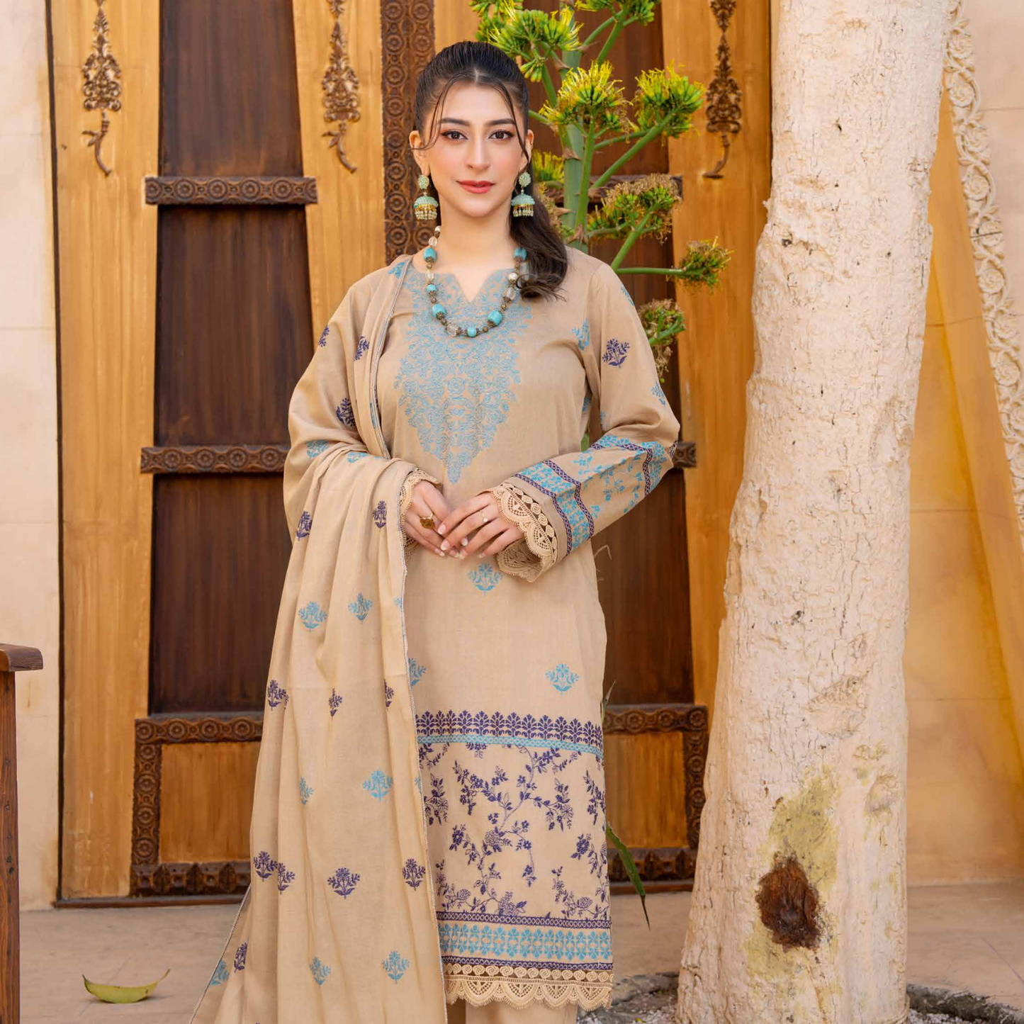 Ishq Exclusive Lawn Jacquard