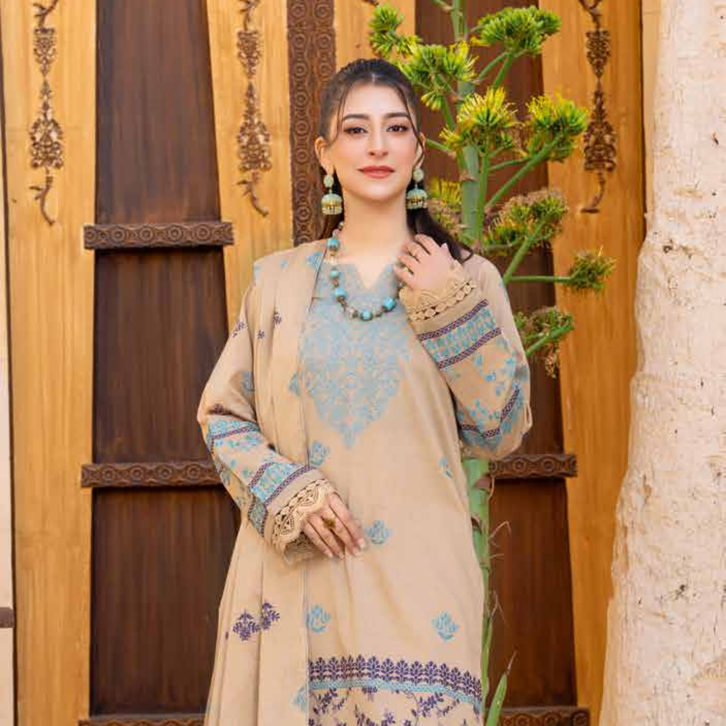 Ishq Exclusive Lawn Jacquard